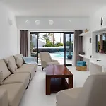 Villa Kamezí Boutique
