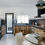 Villa Kamezí Boutique *
