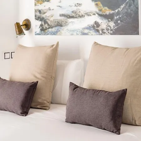 Kamezi Boutique Villa *