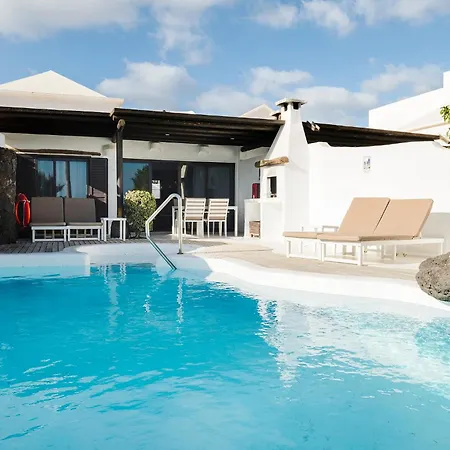 Kamezi Boutique Villa *