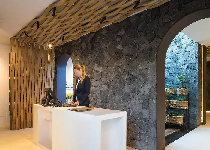 Kamezi Boutique Villa